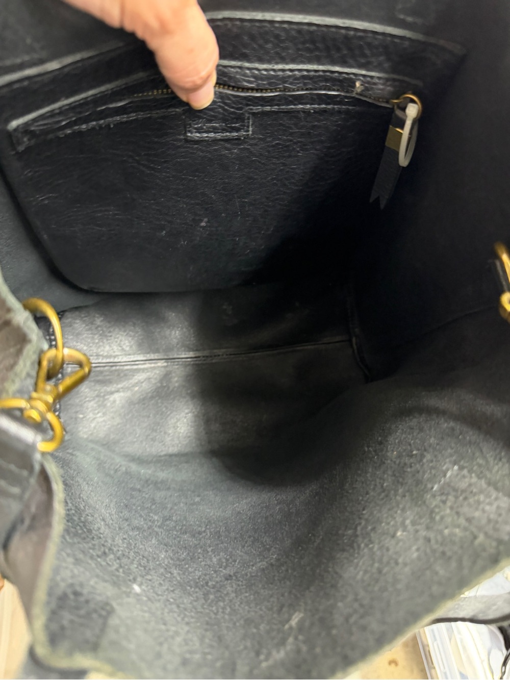 Madewell Black Leather Everyday Tote with Crossbody Strap - Picture 8 of 10